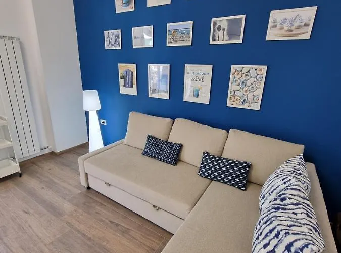 Apartment Blue Near The Sea